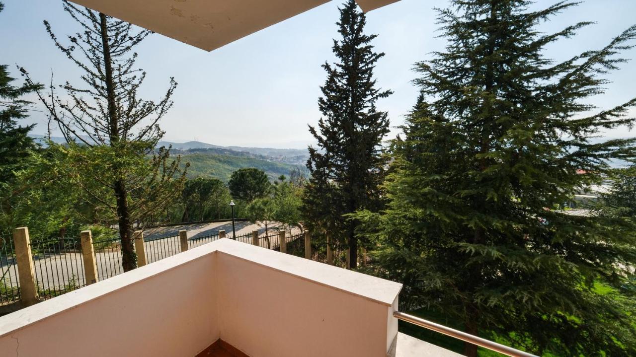 Chateau Linza Resort Тирана Экстерьер фото