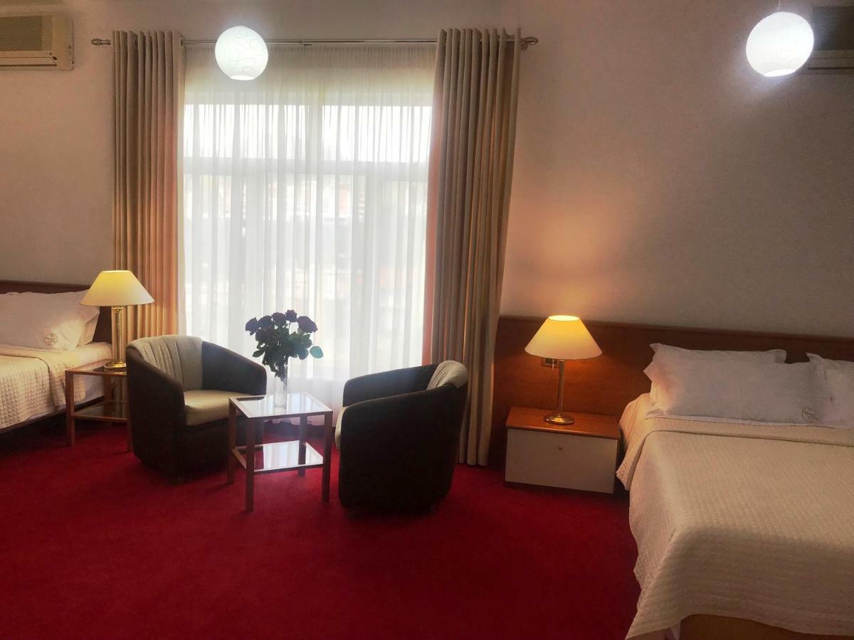 Chateau Linza Resort Тирана Экстерьер фото